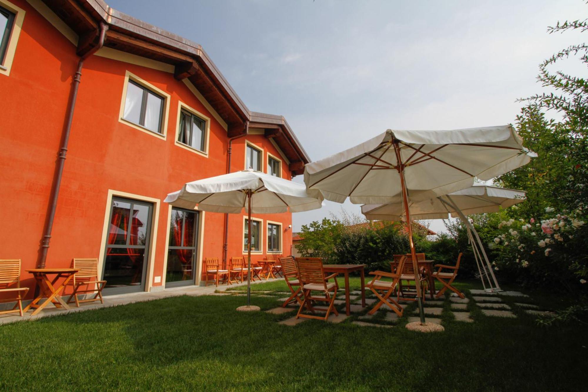 Albergo Della Ceramica Вілланова-Мондові Екстер'єр фото
